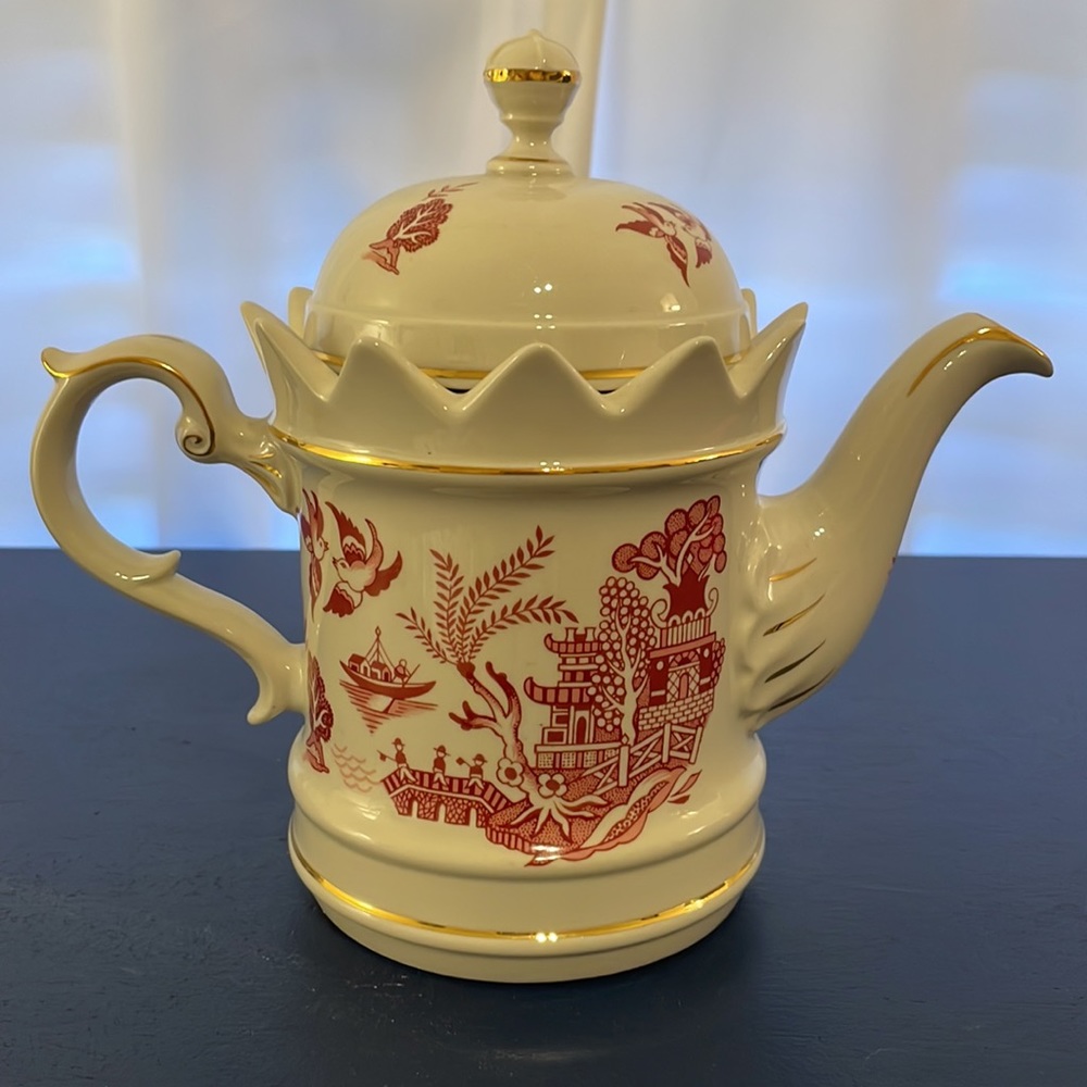 Crown Dorset English Chinoiserie Style Teapot